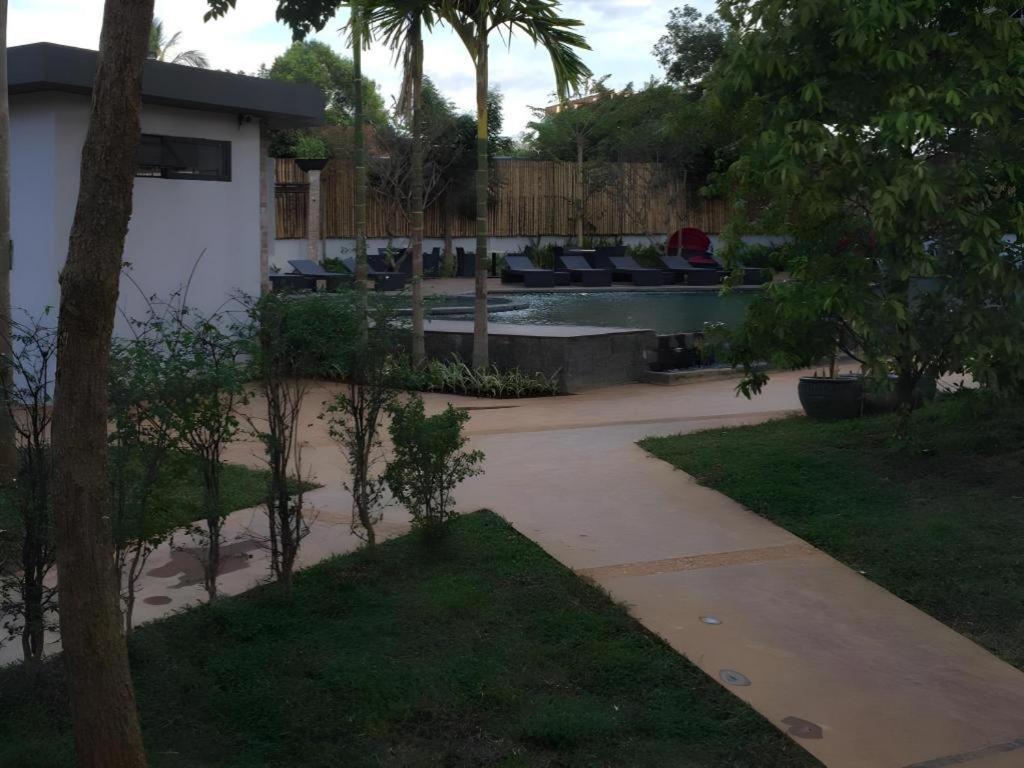 Yeak Loam Hotel Banlung Bagian luar foto
