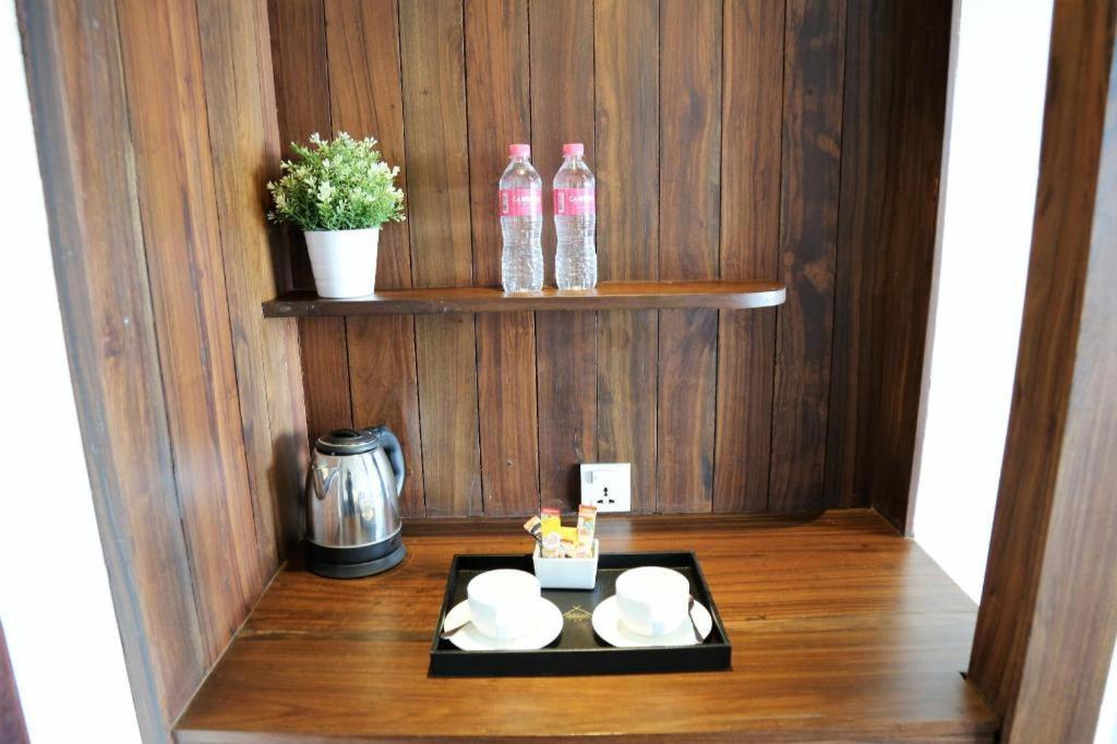 Yeak Loam Hotel Banlung Bagian luar foto