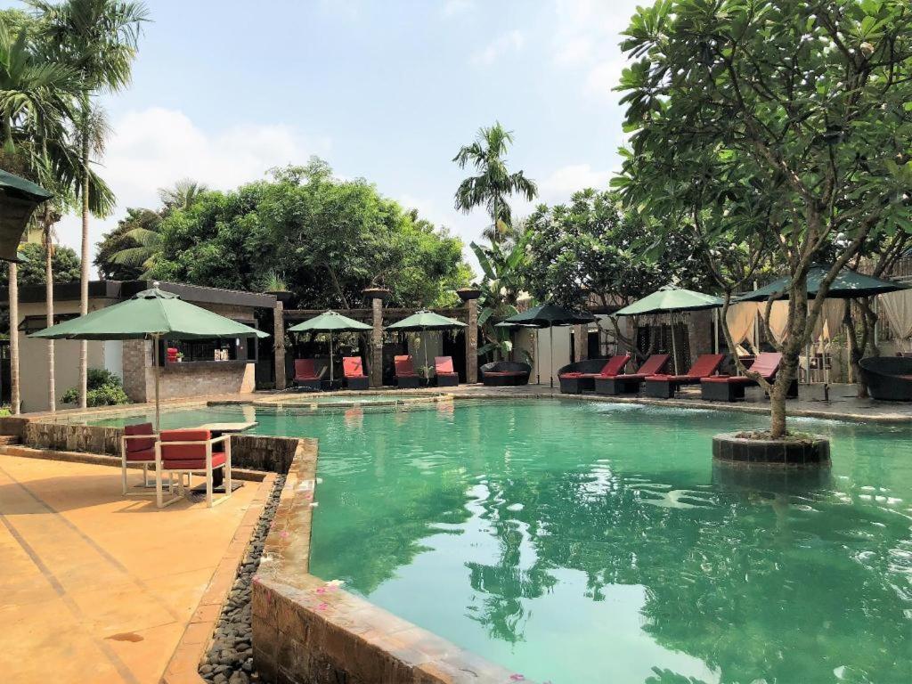 Yeak Loam Hotel Banlung Bagian luar foto