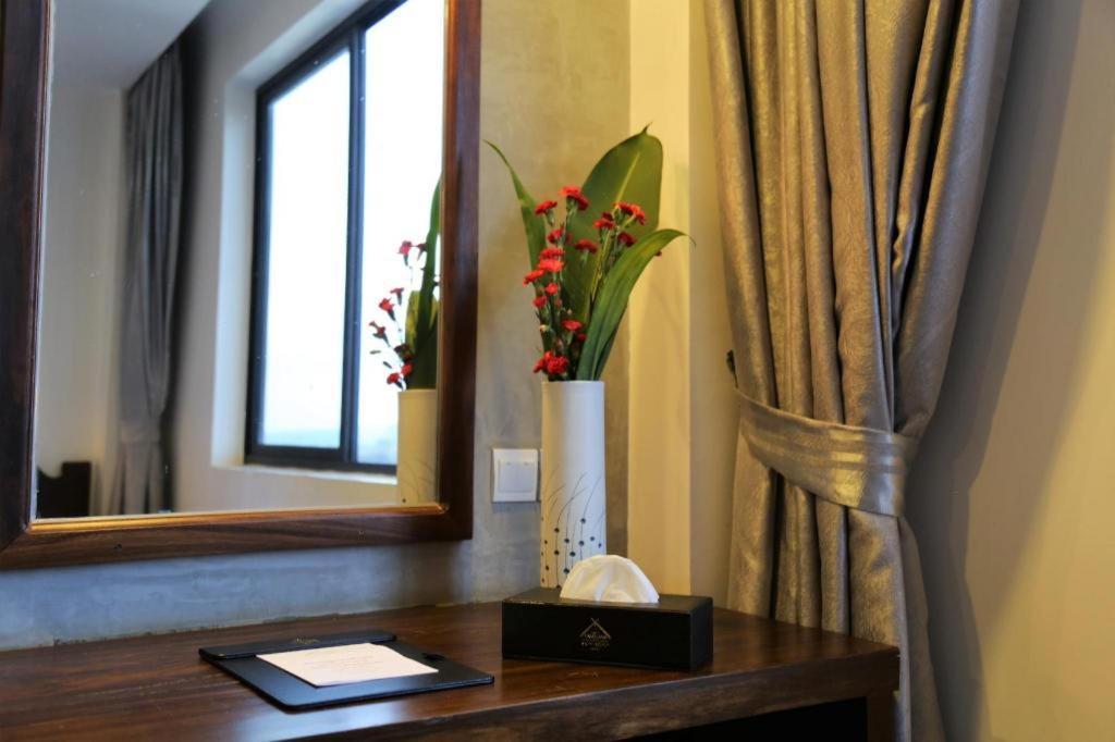 Yeak Loam Hotel Banlung Bagian luar foto
