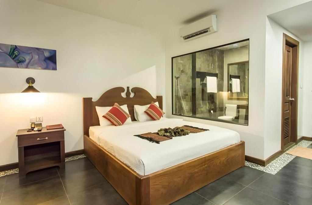 Yeak Loam Hotel Banlung Bagian luar foto